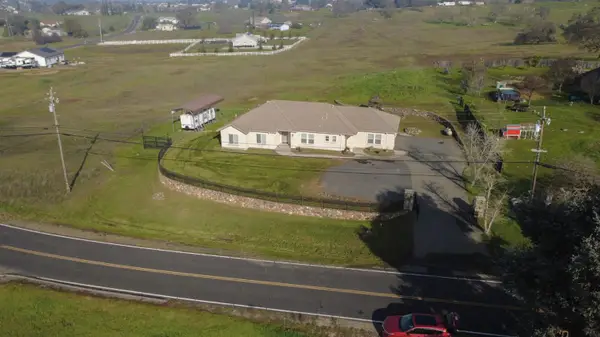 3255 Village Drive, Ione, CA 95640