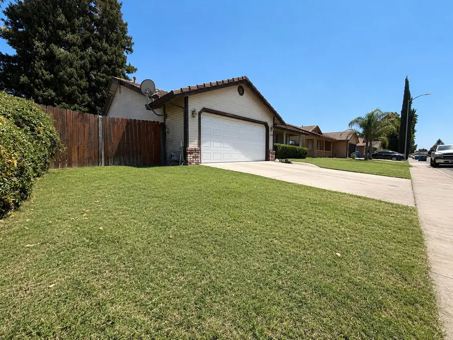 1552 Alicia Drive, Yuba City, CA 95993 - #2