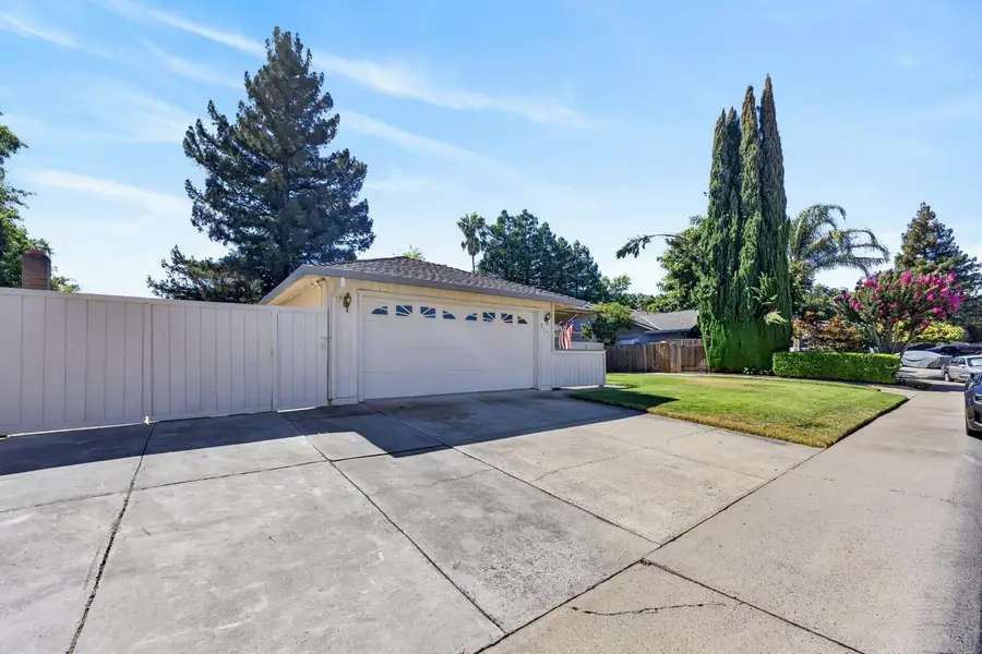 8541 Diamond Oak Way, Elk Grove, CA 95624 - #3