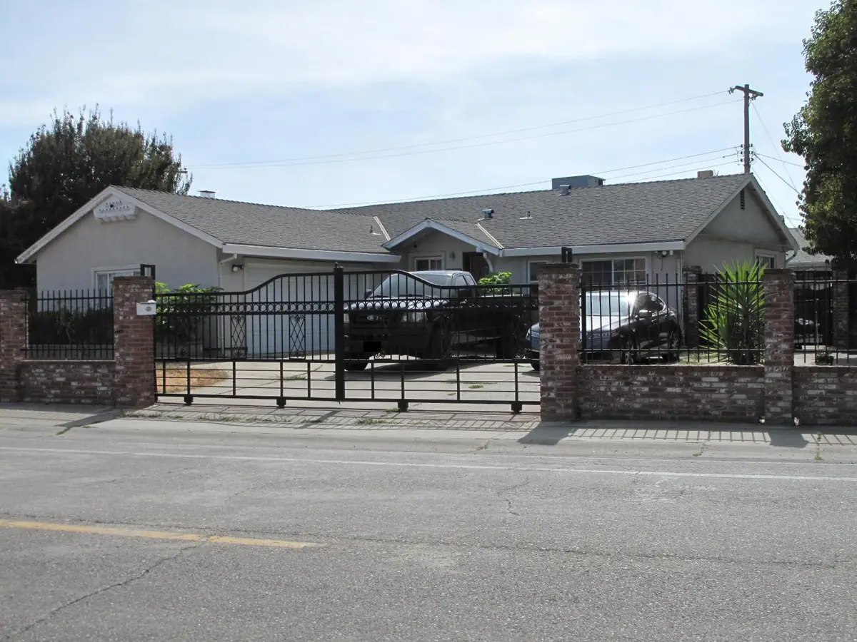 6708 Steiner, Sacramento, CA 95823 - #1