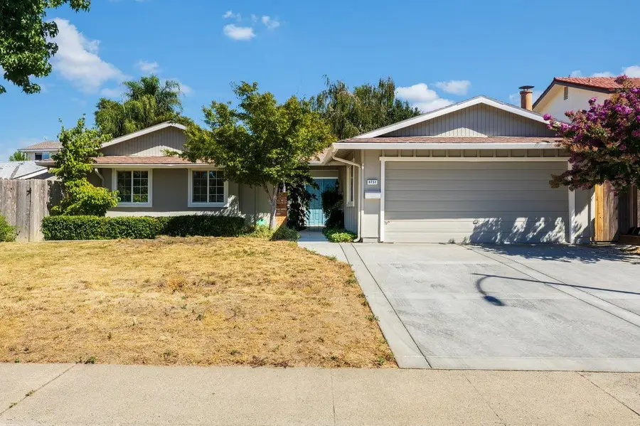 6751 Will Rogers Drive, Fair Oaks, CA 95628 - #3