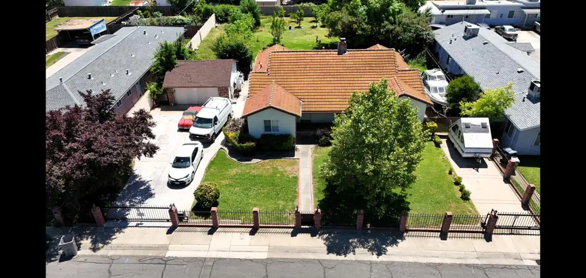 2076 20th Avenue, Sacramento, CA 95822 - #1