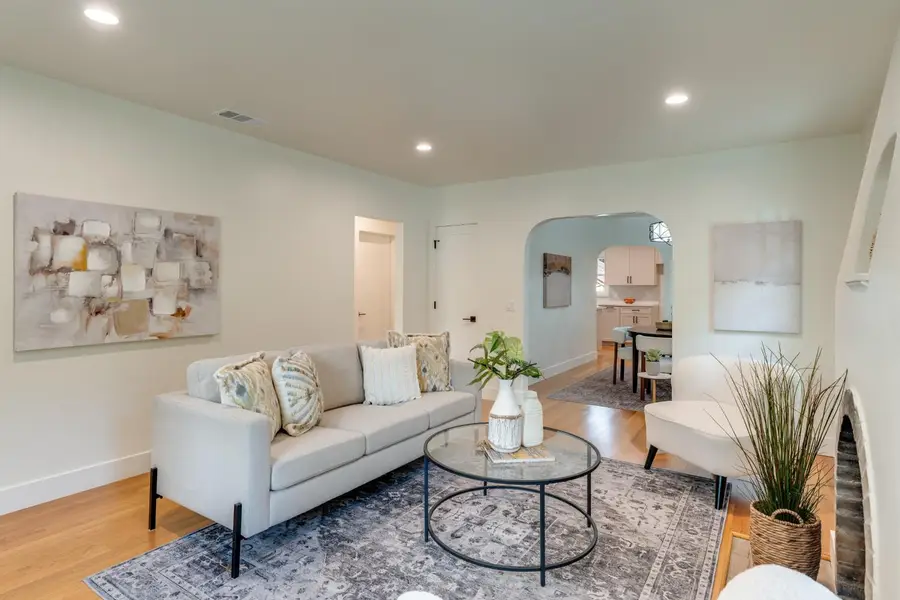 2824 18th Street, Sacramento, CA 95818 - #3