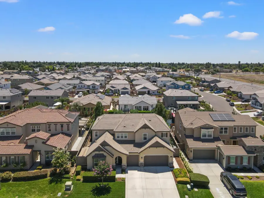 4477 Seabiscuit Drive, Roseville, CA 95747 - #3