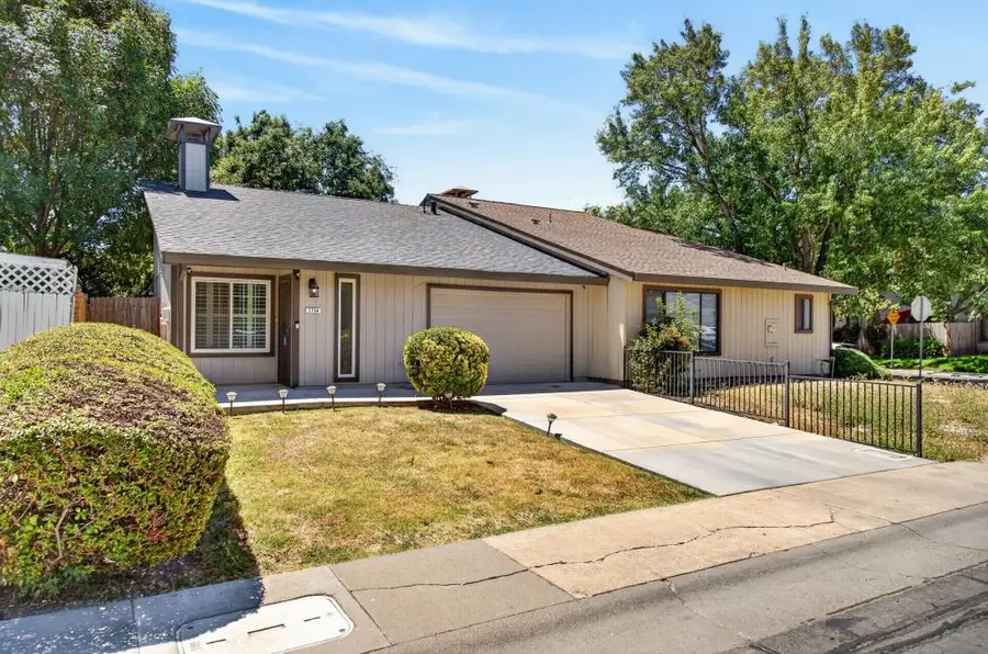 1754 Urbana Way, Sacramento, CA 95833 - #3