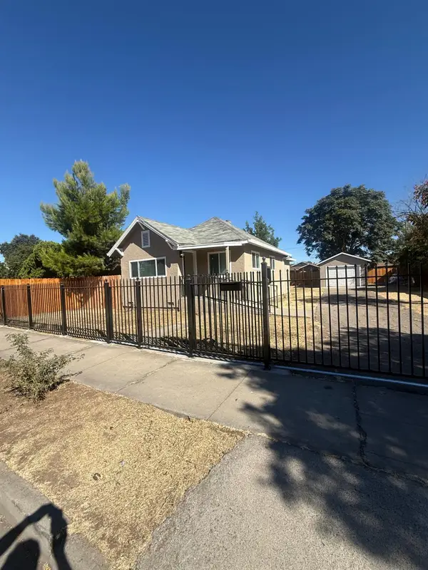2217 E Hazelton Avenue, Stockton, CA 95205