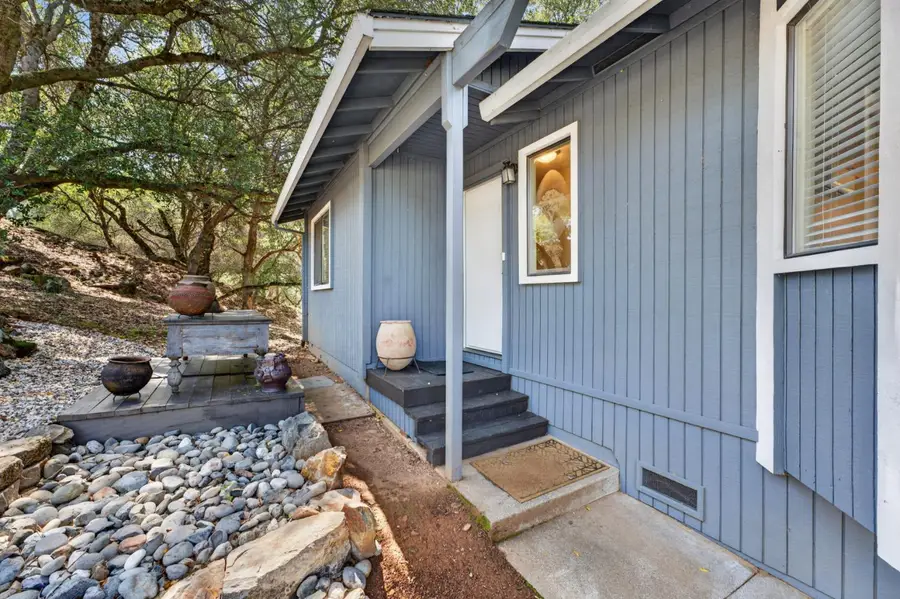 11534 Buckeye Circle, Penn Valley, CA 95946 - #2