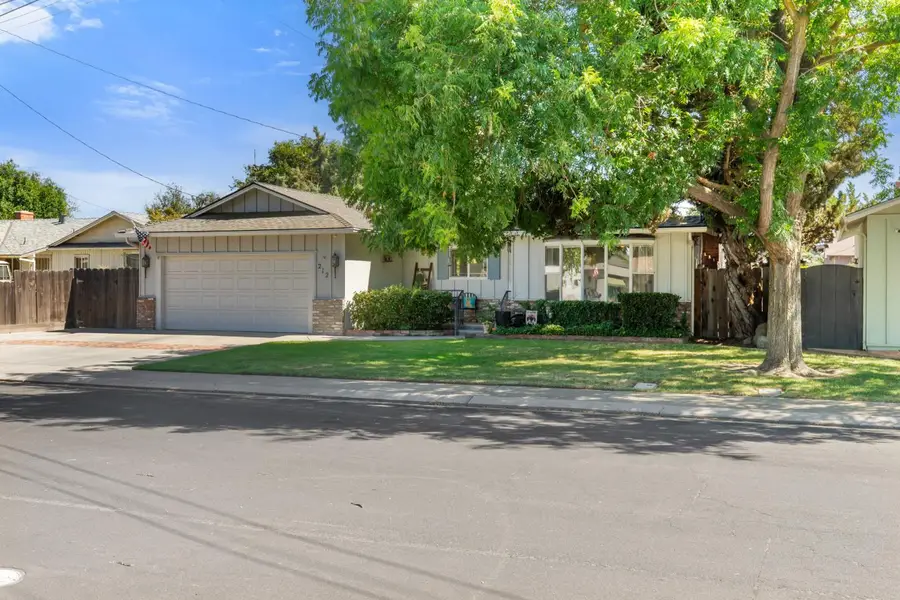 212 Eagle Court, Modesto, CA 95350 - #3