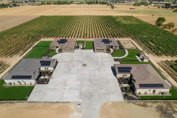 9403 E Jahant Road, Acampo, CA 95220