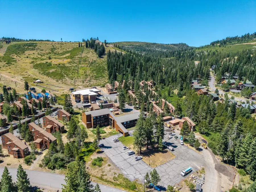 11589 Snowpeak Way #53, Truckee, CA 96161 - #2
