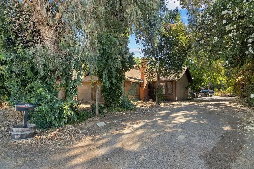 236 N Missouri Avenue, Waterford, CA 95386 - #1