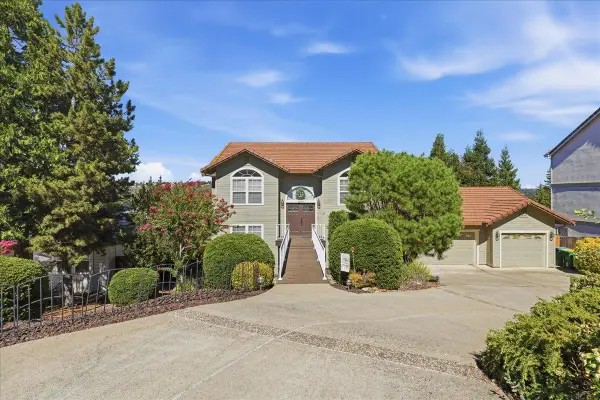 2589 W Bertella Road, Cameron Park, CA 95682