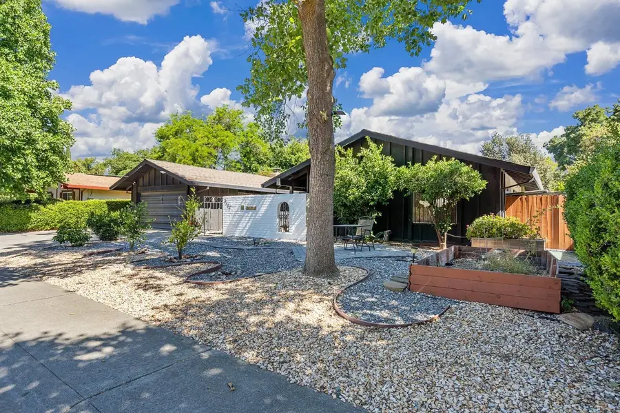 2107 Amador Avenue, Davis, CA 95616 - #3