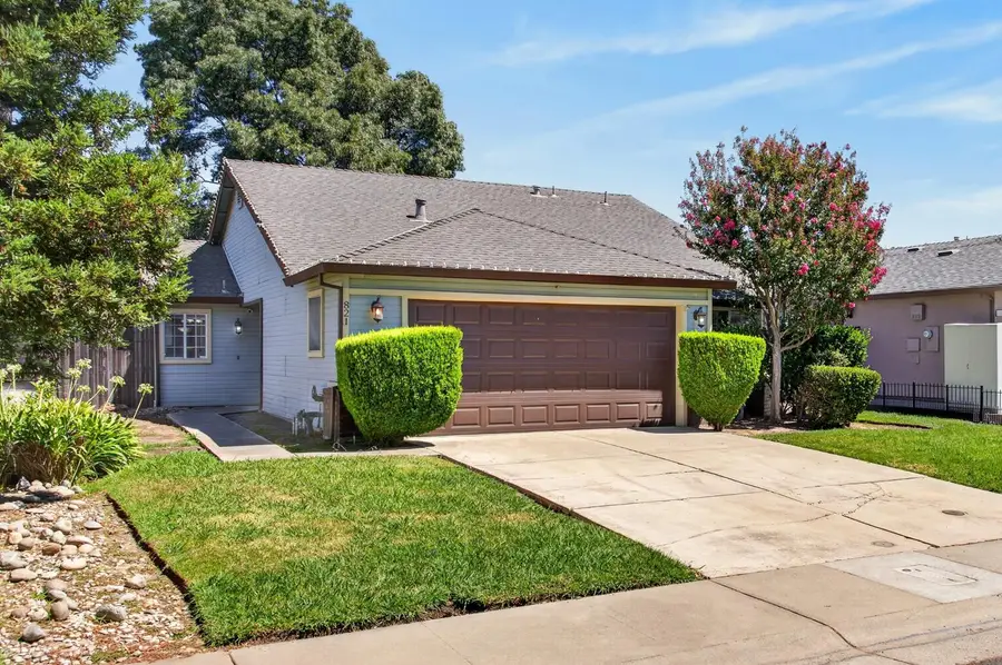 821 N Hill Way, Sacramento, CA 95838 - #2