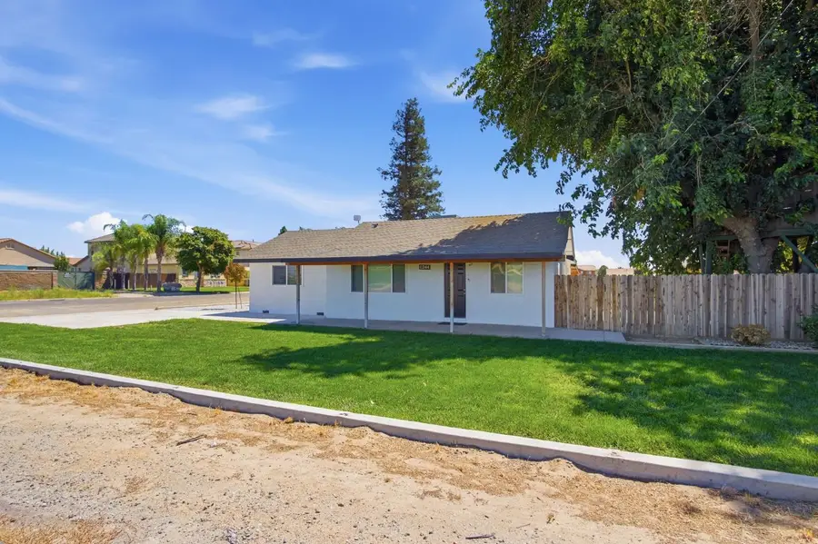 6244 Robin Avenue, Livingston, CA 95334 - #3