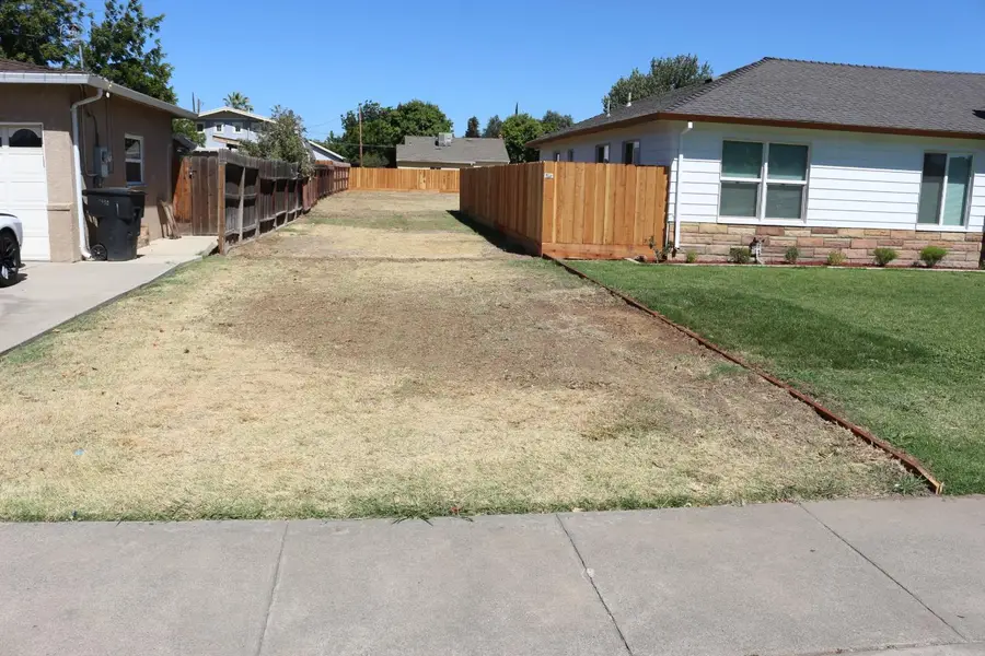 1534 Sunrise Ave., Modesto, CA 95350 - #3