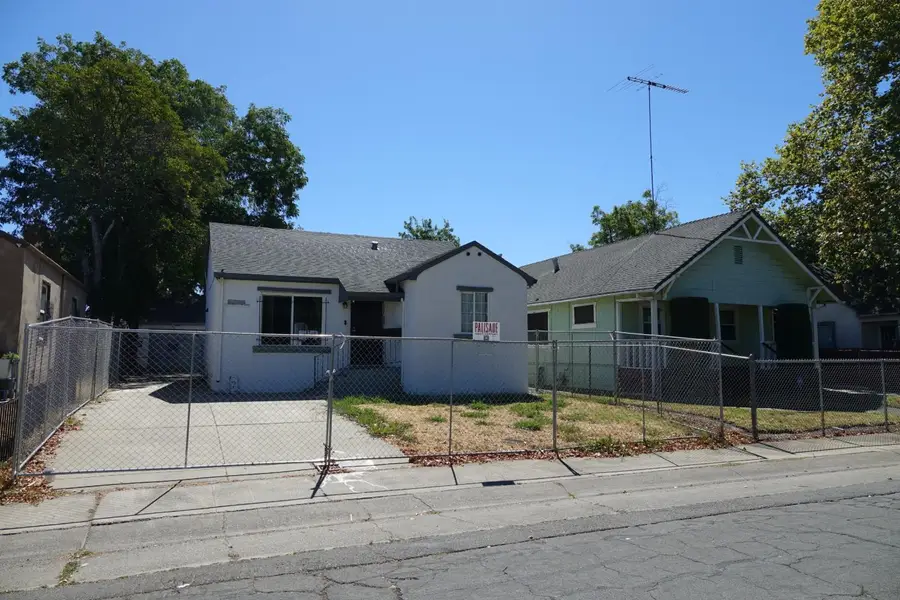 3737 32nd Street, Sacramento, CA 95820 - #2