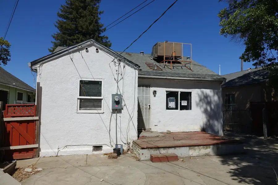 3737 32nd Street, Sacramento, CA 95820 - #3