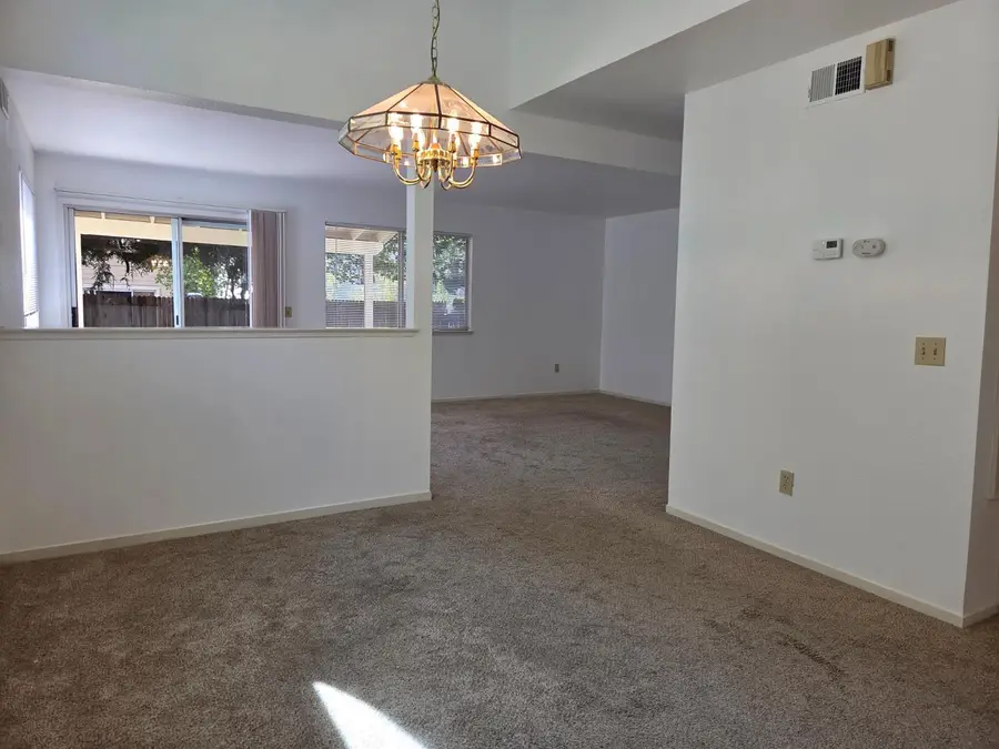 2717 Hoffman Woods Lane, Carmichael, CA 95608 - #3