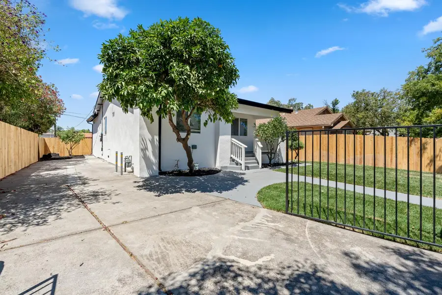 1515 S Hunter Street, Stockton, CA 95206 - #2