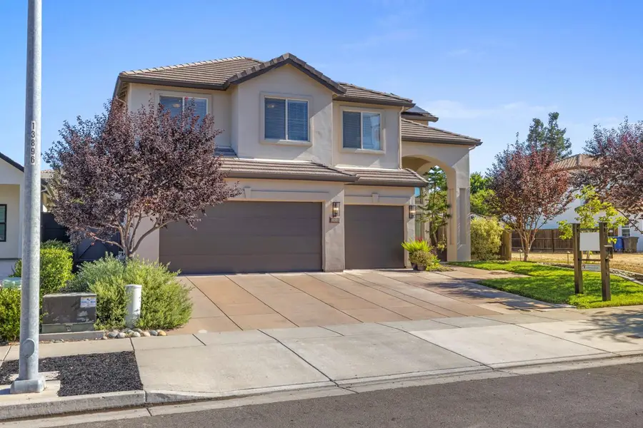 3213 Hillglen Avenue, Modesto, CA 95355 - #2