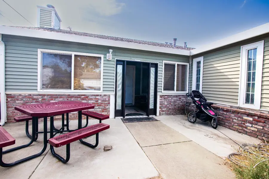 7313 Little Acorn Way, Rio Linda, CA 95673 - #3