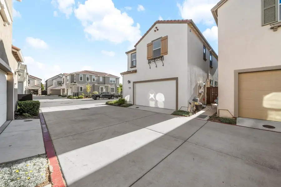 8987 Upbeat Way, Elk Grove, CA 95757 - #3