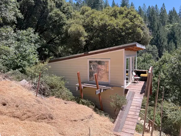 20363 Grizzly Creek Road, Nevada City, CA 95959