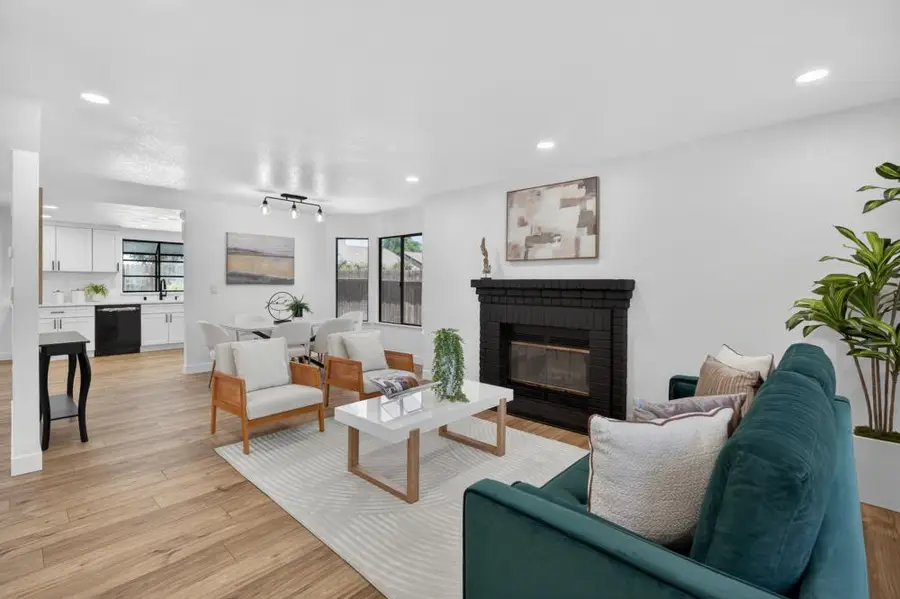 7001 Fall Way, Elk Grove, CA 95758 - #2