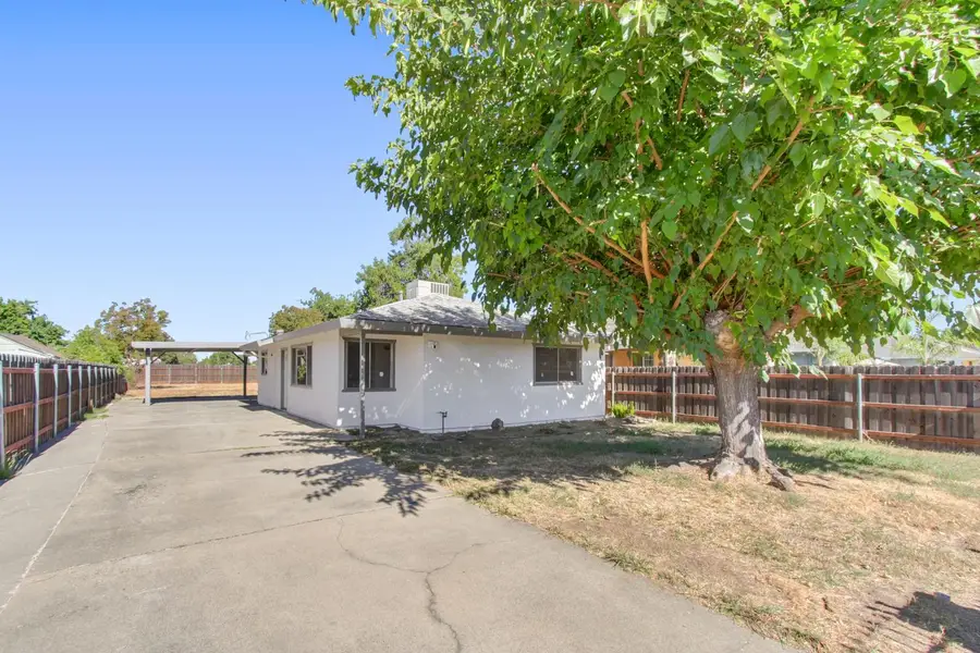 5280 Mendocino Boulevard, Sacramento, CA 95820 - #2