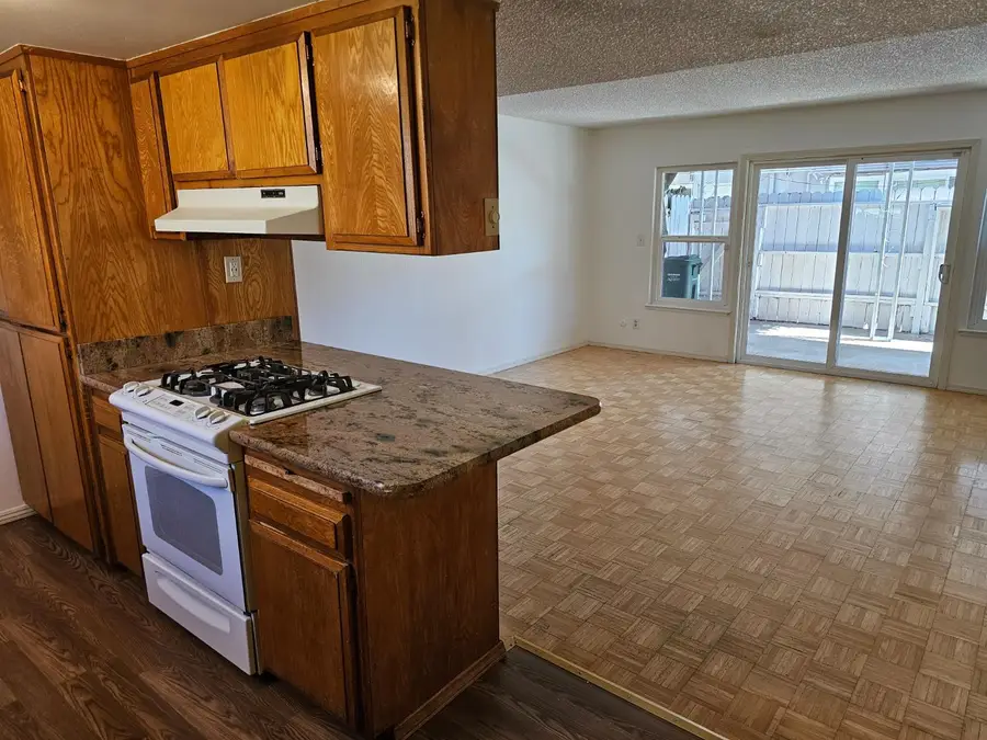 5616 Hillsdale Boulevard #C, Sacramento, CA 95842 - #2