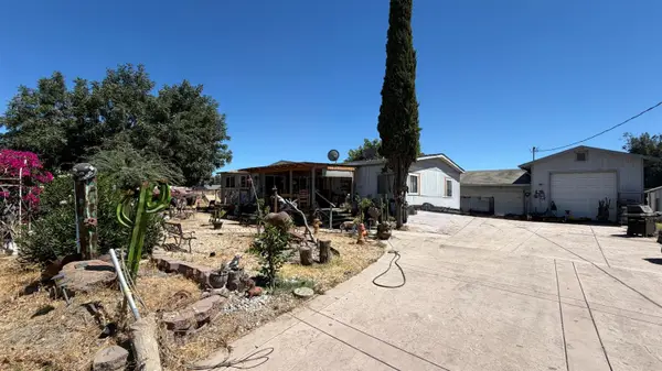 400 Cowan Street, Modesto, CA 95358