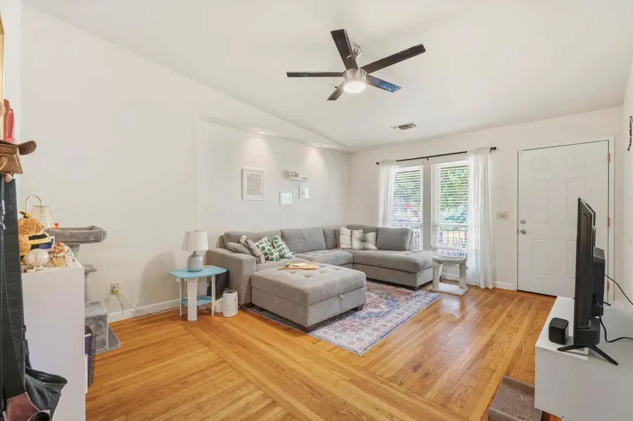 2195 57th Street, Sacramento, CA 95817 - #2