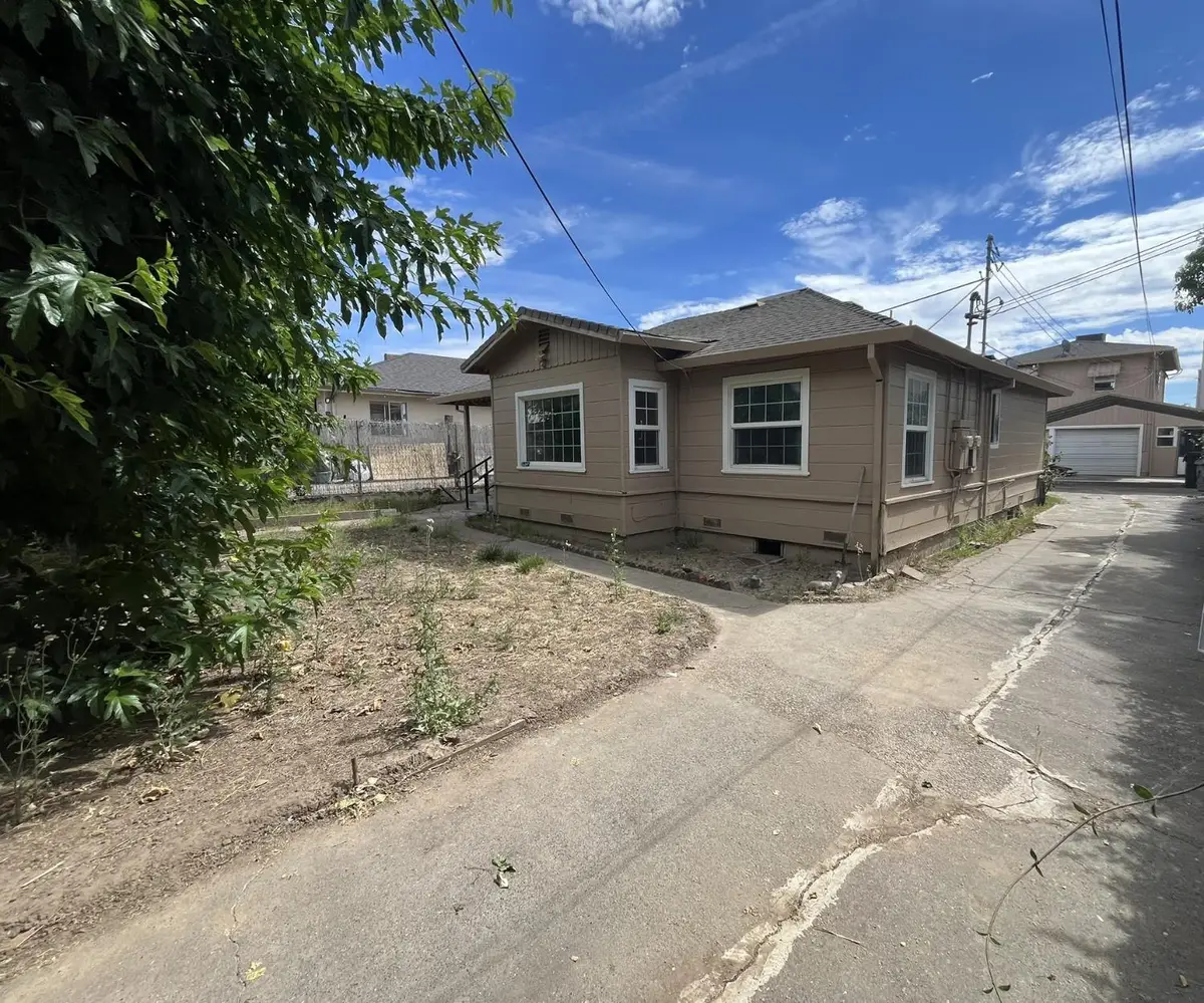 2332 Green St, Sacramento, CA 95815 - #1