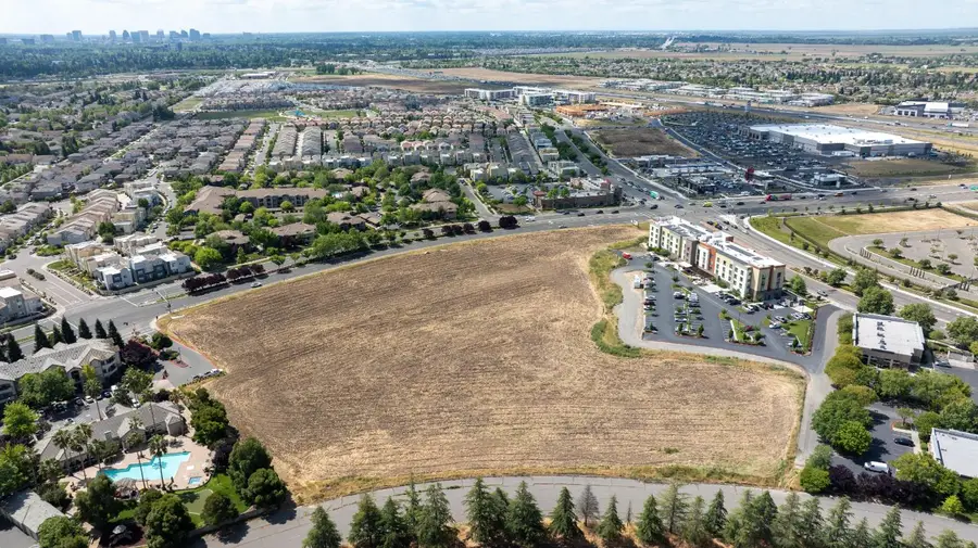 2549 Arena Boulevard, Sacramento, CA 95834 - #2