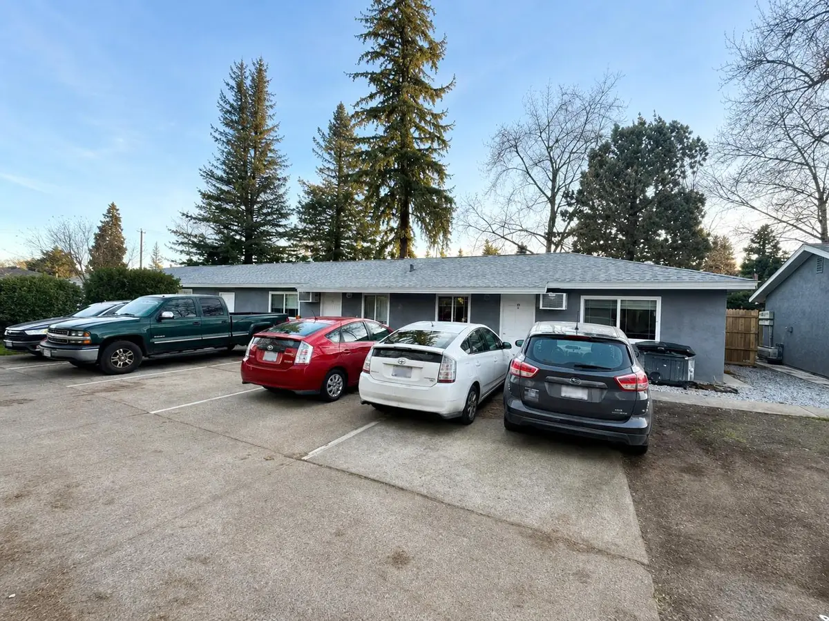 390 Henshaw Avenue, Chico, CA 95973 - #1