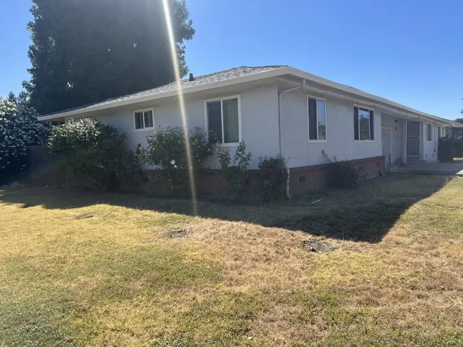 3230 Plymouth Road, Stockton, CA 95204 - #2