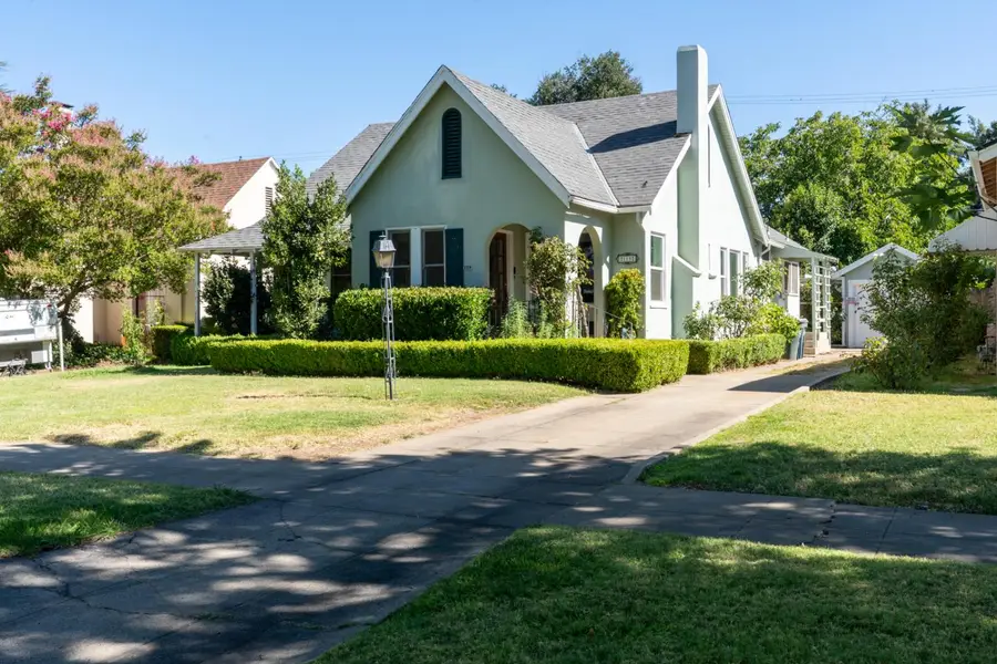 119 W 27th Street, Merced, CA 95340 - #3