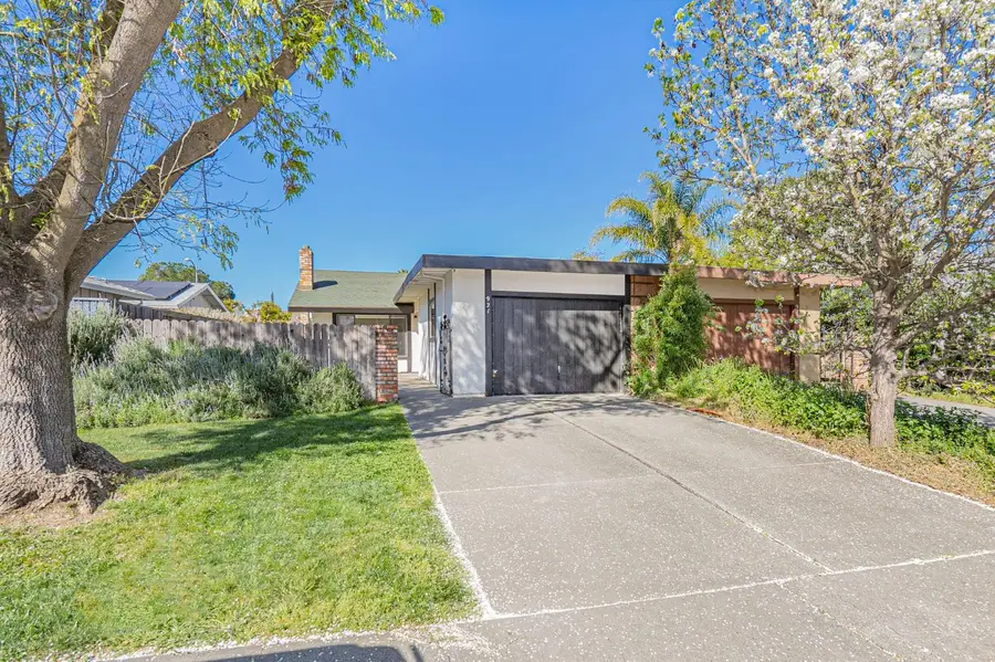921 Bienville, Davis, CA 95616 - #2