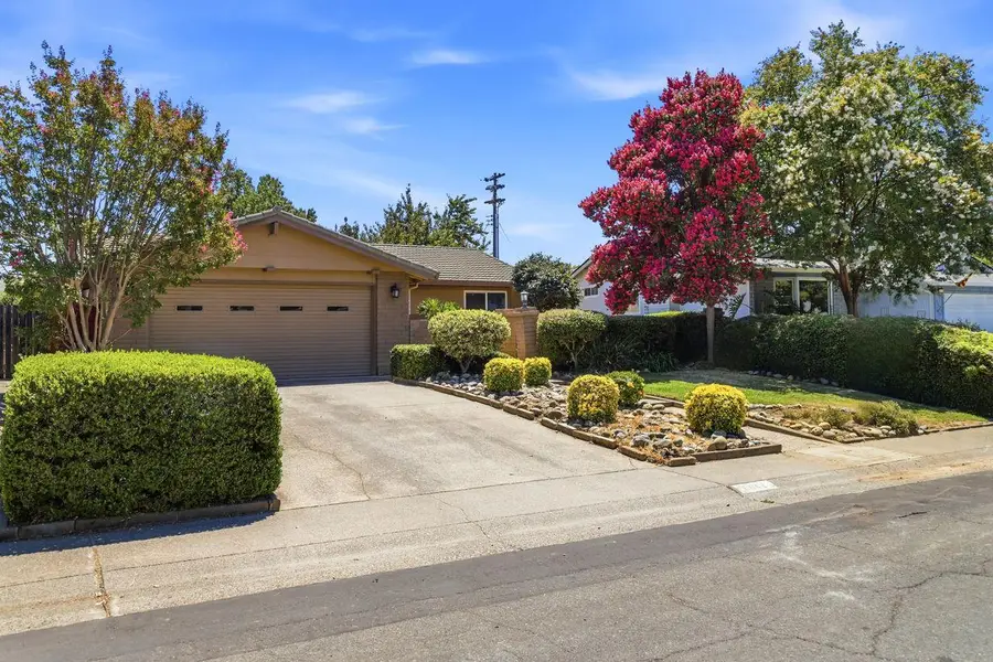 8642 Merribrook Drive, Sacramento, CA 95826 - #2