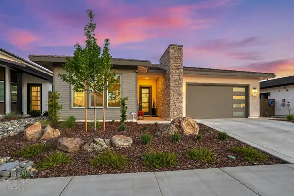 8993 Elliott Springs Drive, Elk Grove, CA 95624