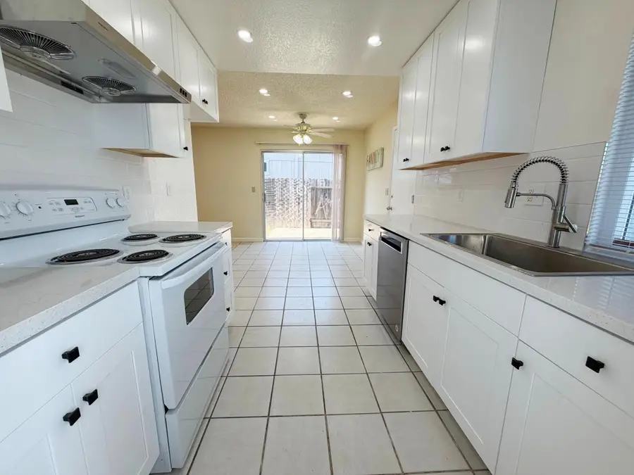 6260 Sunrise South Drive, Sacramento, CA 95824 - #3