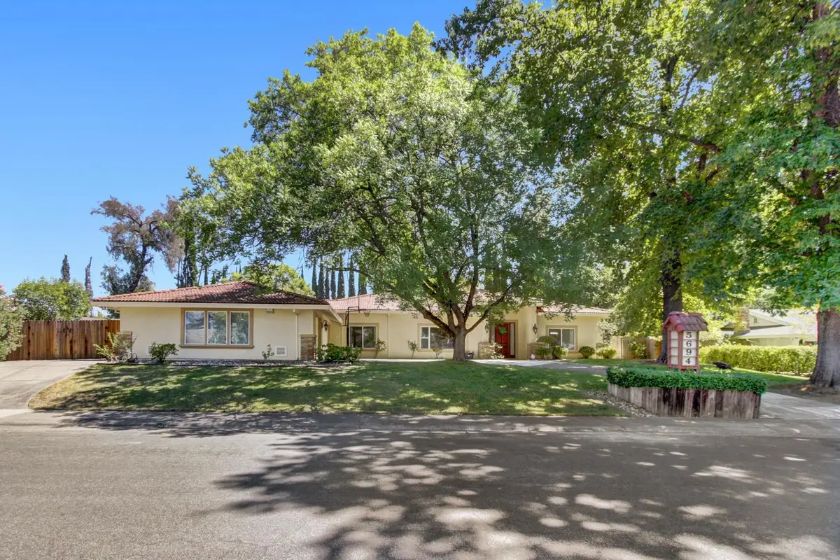 5694 Rolling Oak Dr., Sacramento, CA 95841 - #1