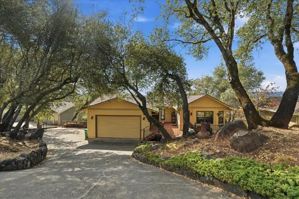 18717 Hummingbird Drive, Penn Valley, CA 95946
