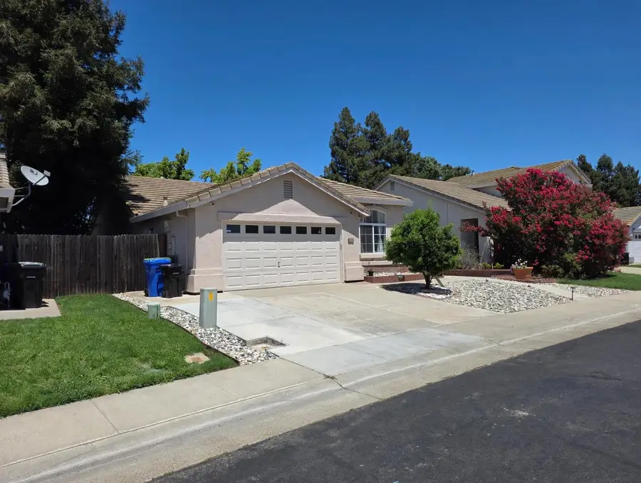 9009 Bungalow Way, Elk Grove, CA 95758 - #2