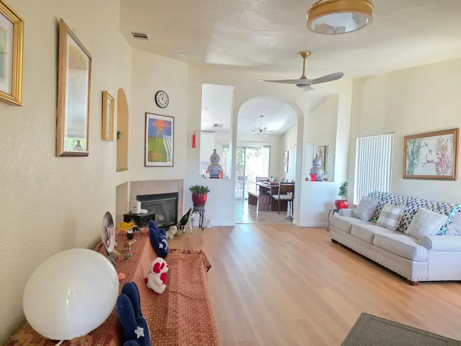 9009 Bungalow Way, Elk Grove, CA 95758 - #3