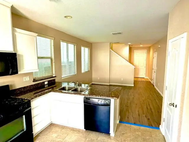 8907 Great Rock Circle, Sacramento, CA 95829 - #3