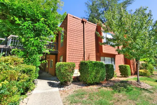 722 Woodside Lane #1, Sacramento, CA 95825