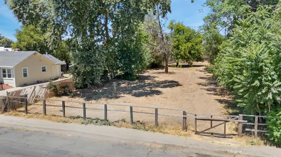 521 Jefferson Avenue, Sacramento, CA 95833 - #2