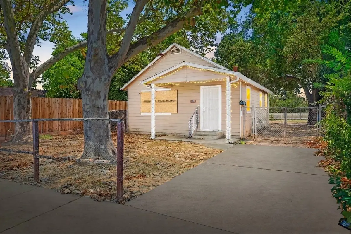 3824 25th Avenue, Sacramento, CA 95820 - #1